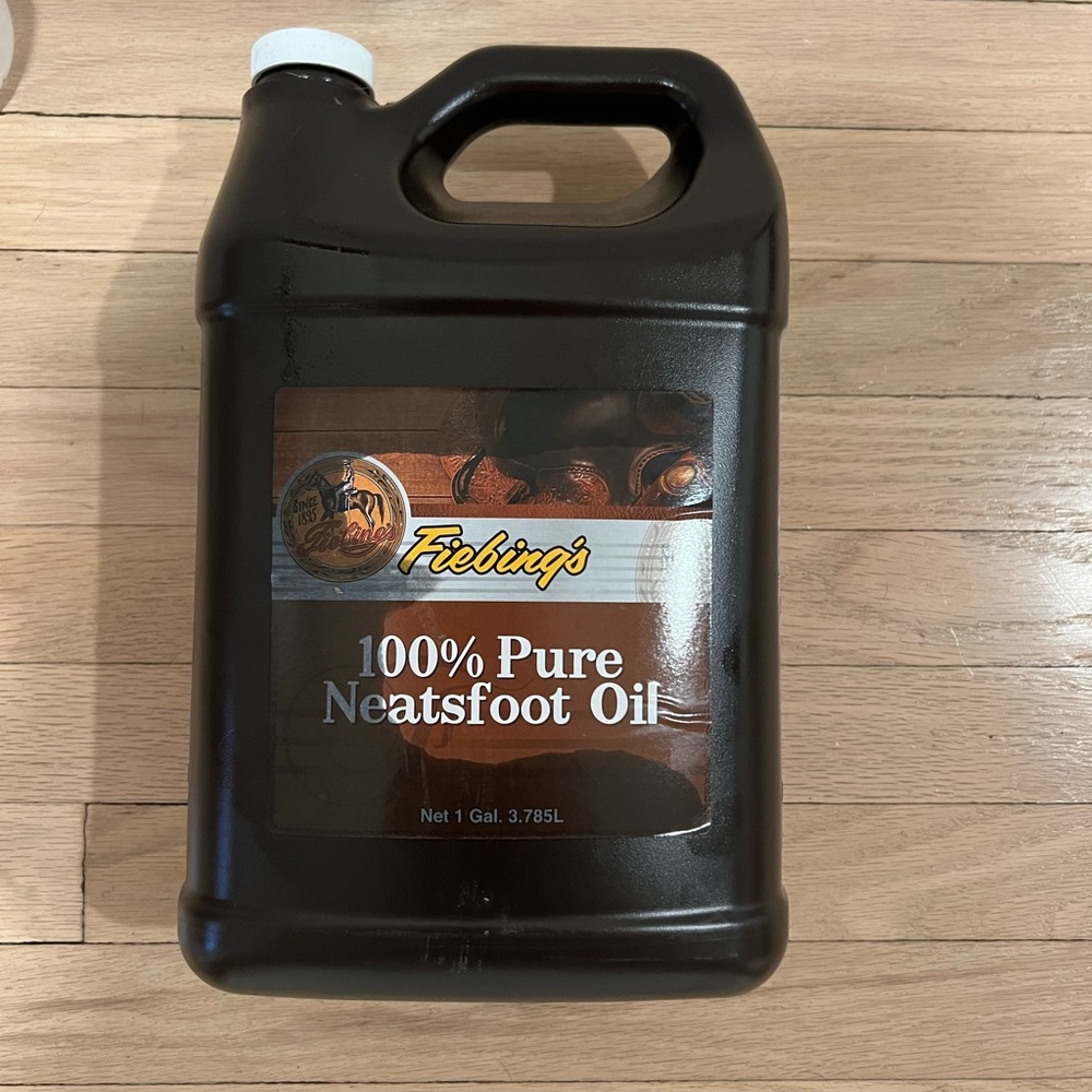 Neats foot oil RESERVED